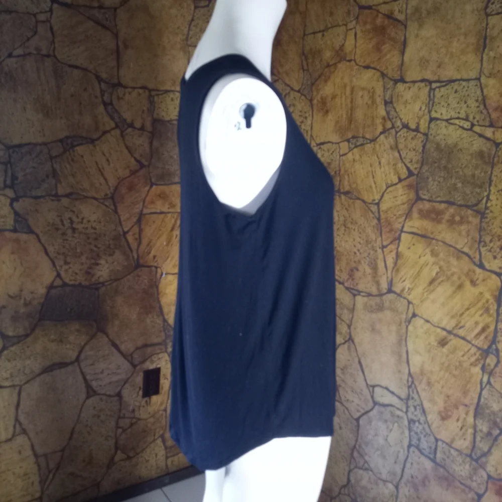 Old Navy Black Tank Top - Picture 4 of 4